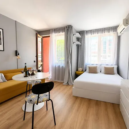 Nessebar With Pool View شقة